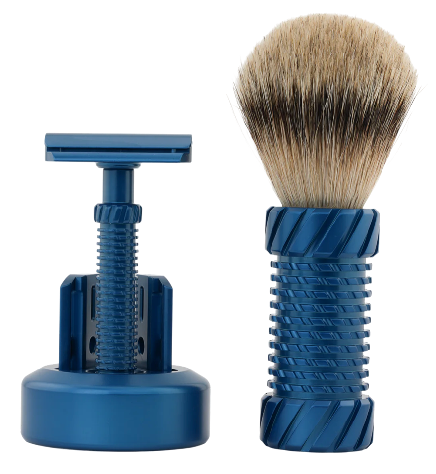 The aluminum razor in soft blue.